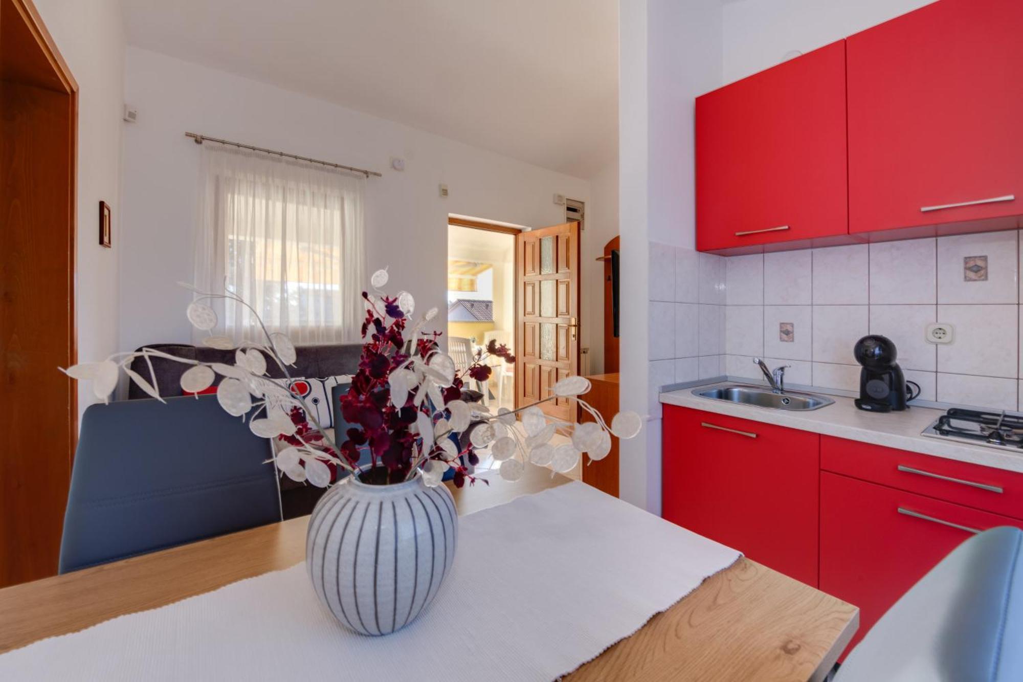 Villa Livia With Three Nice Apartments, Swimming Pool, Childrens Playground, Barbecue And Free Parking Ližnjan Exteriér fotografie